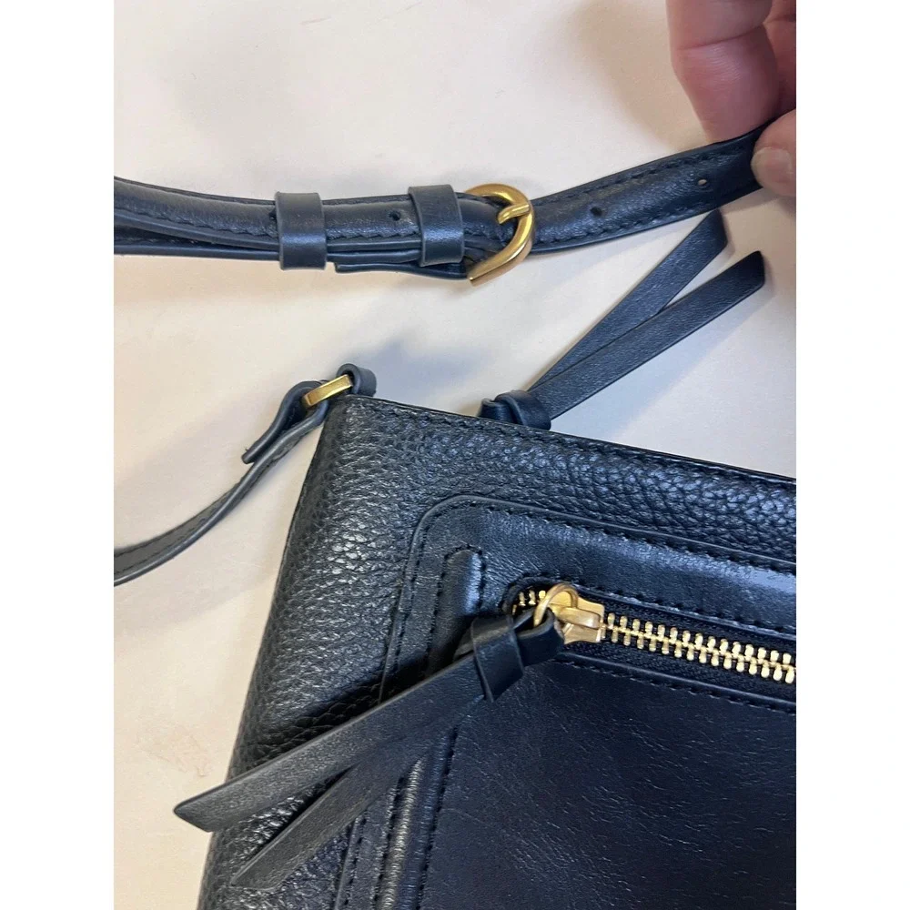 Ted Baker Crossbody Bag Womens Small Black Excellent Pebbled Leather‎ Gold Logo